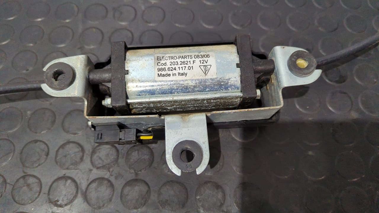 Recambio de MOTOR TECHO ELECTRICO para PORSCHE BOXSTER (TIPO 987) M9720 referencia OEM IAM 98756118002 - GRANATE 2