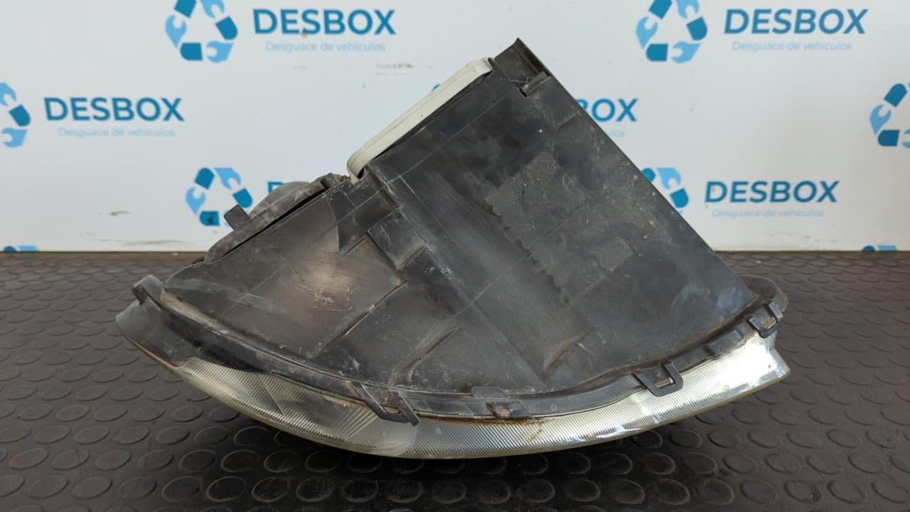 Recambio de FARO IZQUIERDO para CHRYSLER VOYAGER (RG) 2.5 CRD Executive VM07C referencia OEM IAM  04857831AC - GRIS 6