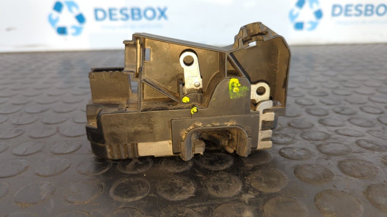 Recambio de CERRADURA PUERTA TRASERA IZQUIERDA para OPEL VIVARO 1.9 CDTI CAT (F9Q-760 / L08) referencia OEM IAM 8200282303 2