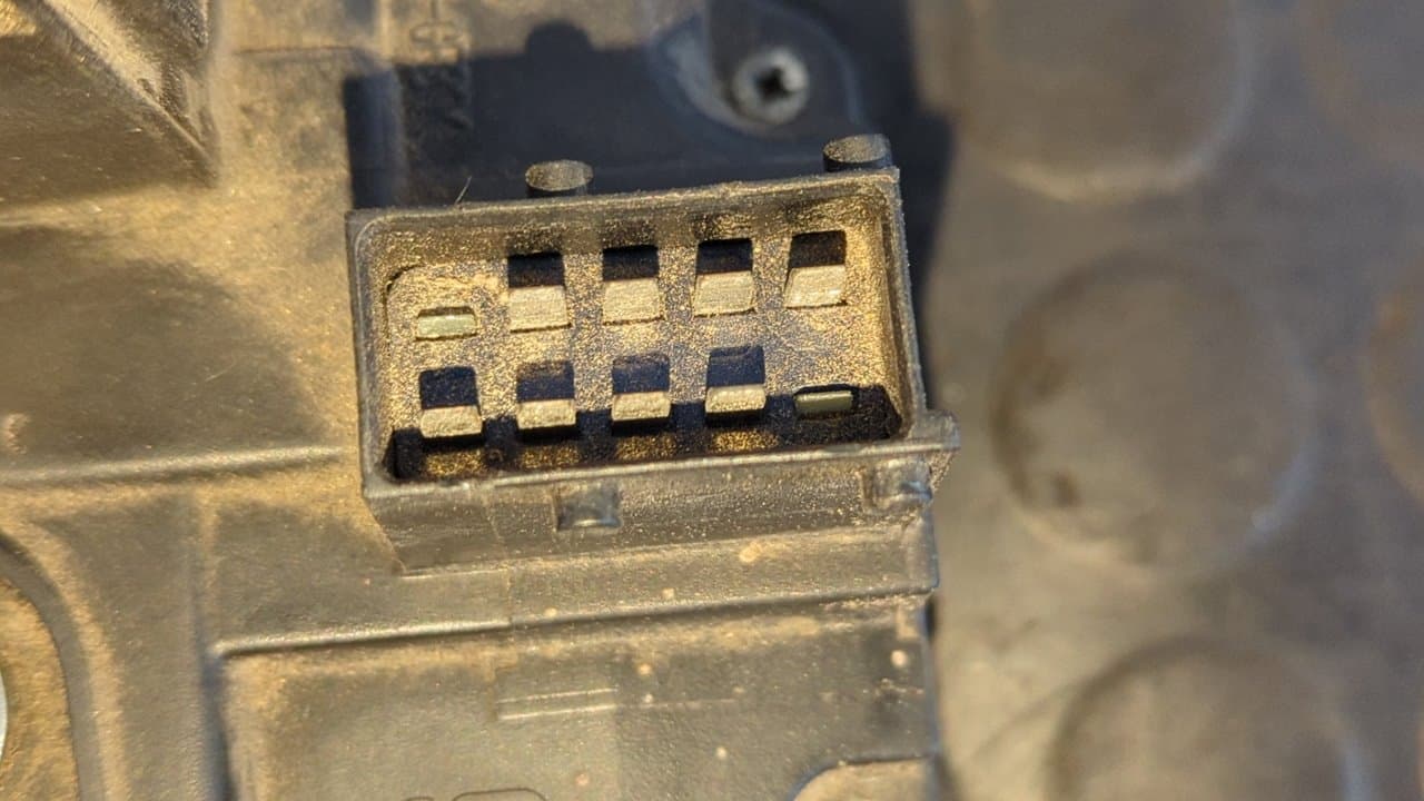 Recambio de CERRADURA PUERTA TRASERA IZQUIERDA para OPEL VIVARO 1.9 CDTI CAT (F9Q-760 / L08) referencia OEM IAM 8200282303 5