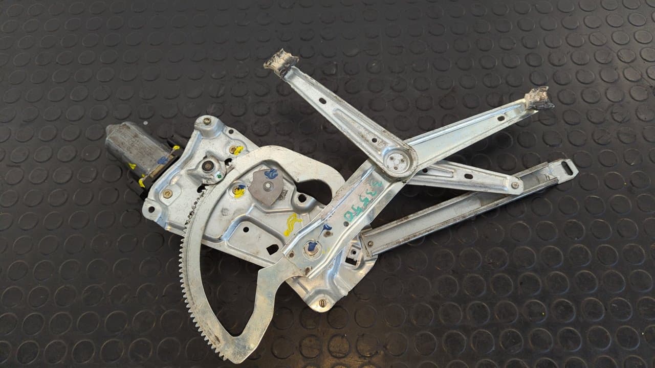 Recambio de ELEVALUNAS DELANTERO DERECHO para BMW SERIE 3 COMPACTO (E36) 1.9 CAT 194S1 referencia OEM IAM 513319776100 - BLANCO 4