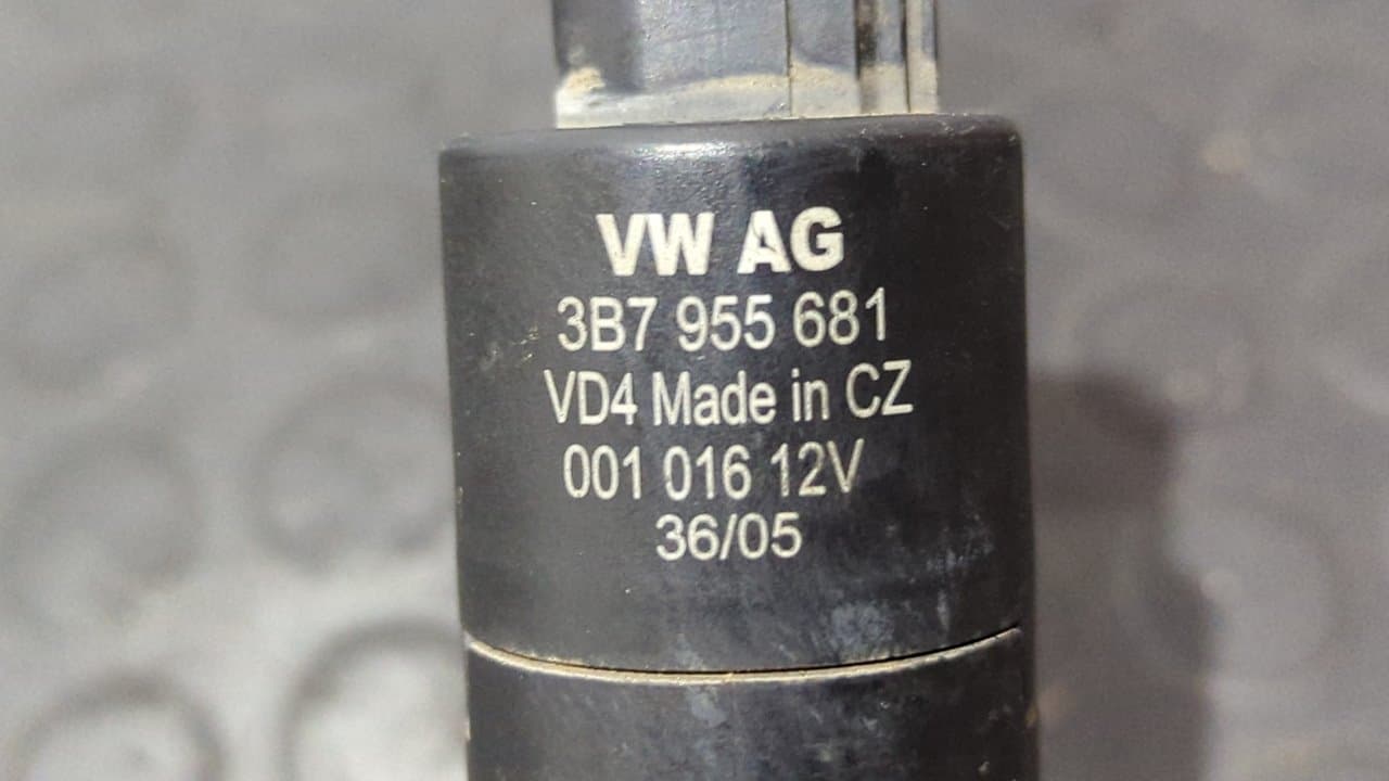 Recambio de BOMBA LIMPIA para VOLKSWAGEN PASSAT BERLINA (3C2) Advance BKP referencia OEM IAM 3B7955681 - GRIS 4