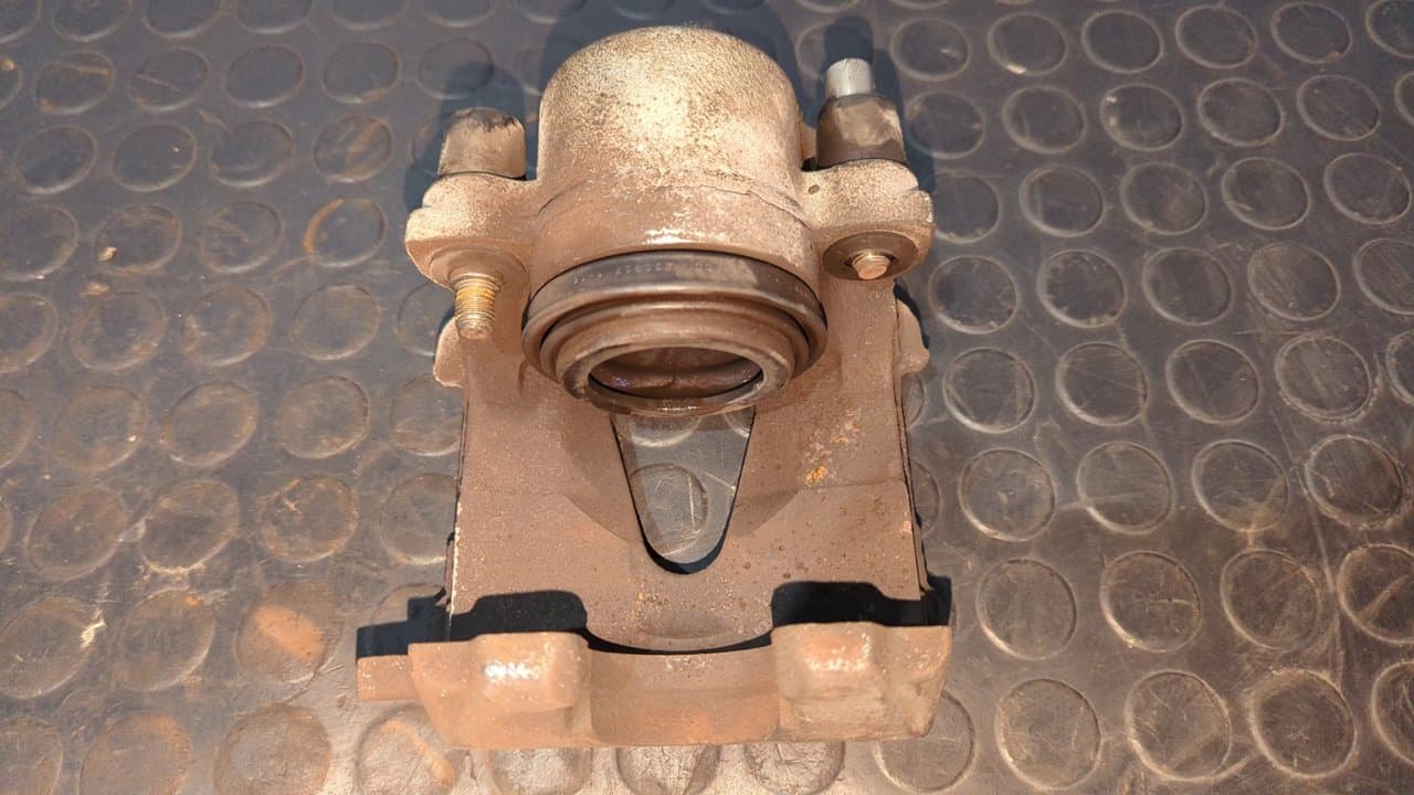 Recambio de PINZA DE FRENO DELANTERA DERECHA para VOLKSWAGEN POLO (6R1) Advance CAY referencia OEM IAM ATE 82 - NEGRO 7