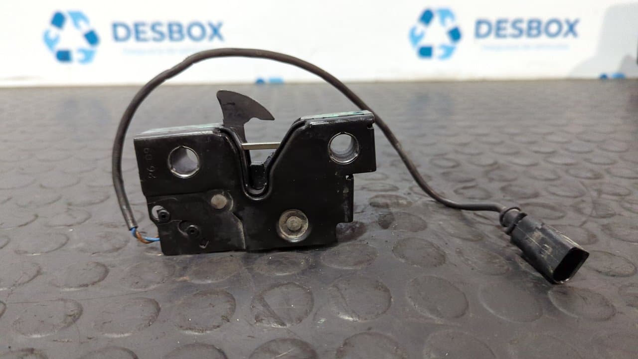 Recambio de CERRADURA CAPO para VOLKSWAGEN POLO (6R1) Advance CAY referencia OEM IAM 6R1823509A - NEGRO
