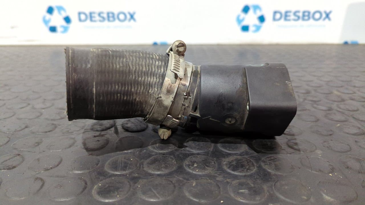 Recambio de TUBO para VOLKSWAGEN POLO (6R1) Advance CAY referencia OEM IAM 03L131111G - NEGRO