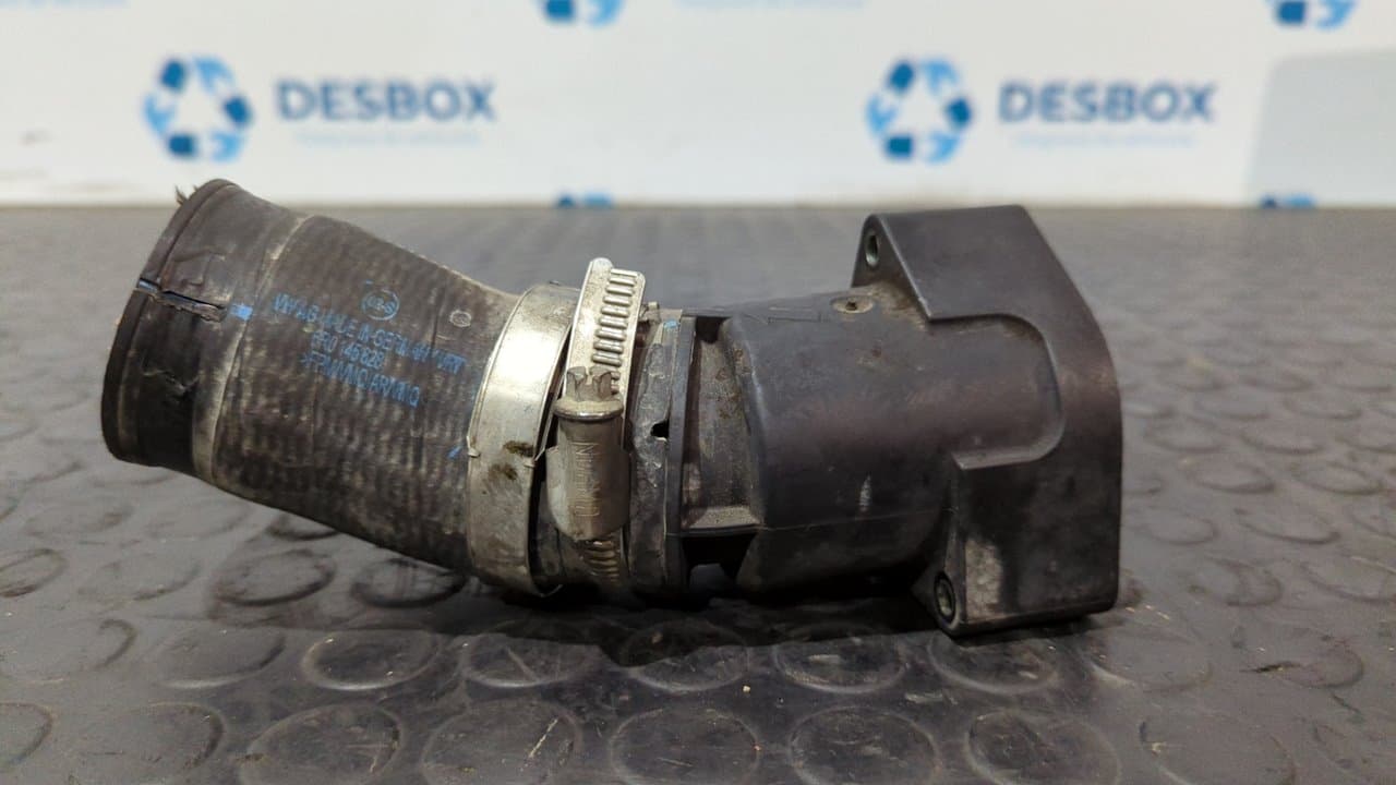 Recambio de TUBO para VOLKSWAGEN POLO (6R1) Advance CAY referencia OEM IAM 03L131111G - NEGRO 2