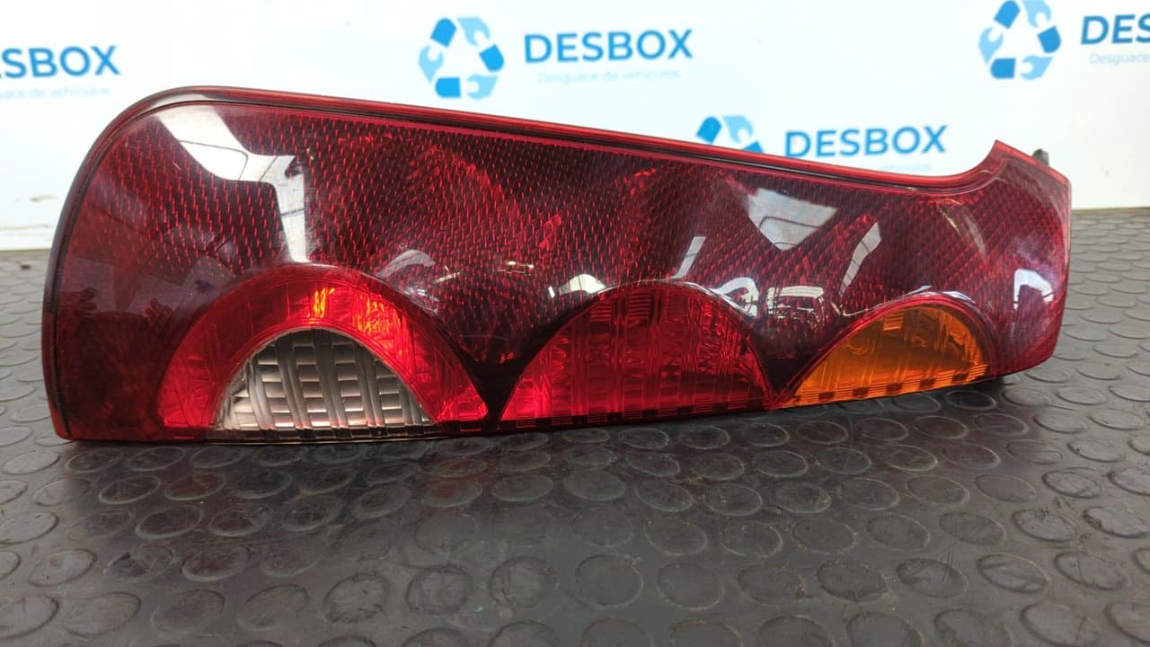 Recambio de PILOTO TRASERO IZQUIERDO para NISSAN NOTE (E11E) Acenta K9K276 referencia OEM IAM 22016752 - NEGRO