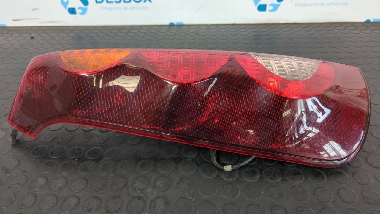 Recambio de PILOTO TRASERO IZQUIERDO para NISSAN NOTE (E11E) Acenta K9K276 referencia OEM IAM 22016752 - NEGRO 6