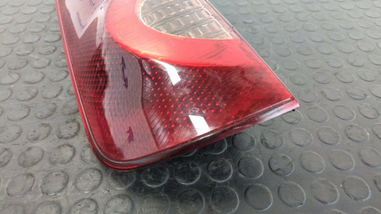 Recambio de PILOTO TRASERO IZQUIERDO para NISSAN NOTE (E11E) Acenta K9K276 referencia OEM IAM 22016752 - NEGRO 7