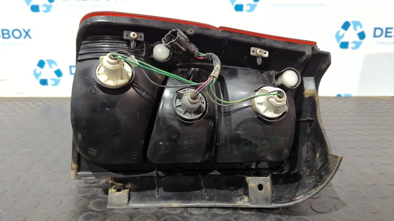 Recambio de PILOTO TRASERO DERECHO para KIA JOICE LS G4CP referencia OEM IAM 92402M31 - GRIS 4