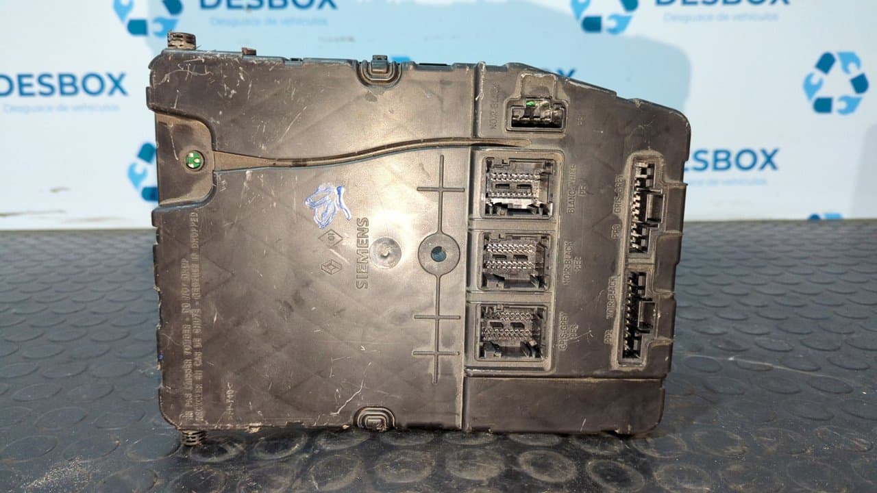 Recambio de CAJA RELES / FUSIBLES para RENAULT MEGANE II F9Q800 referencia OEM IAM 8200309691