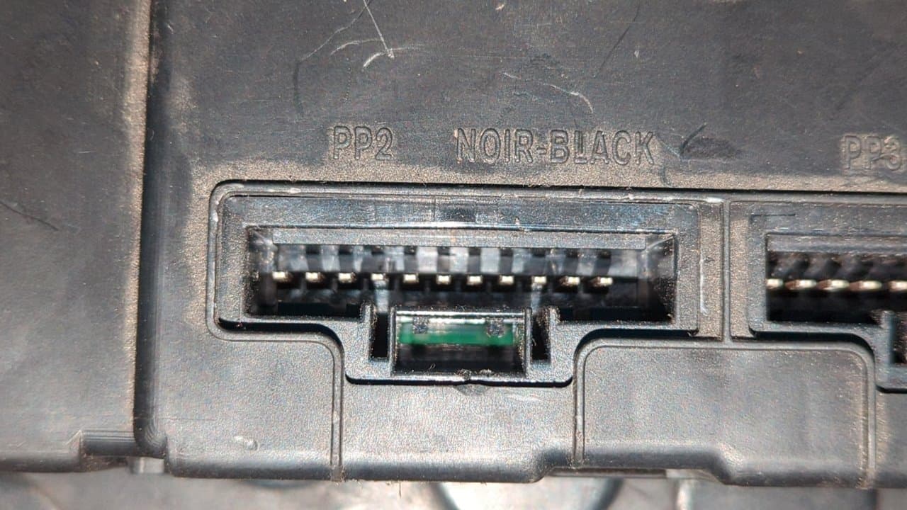 Recambio de CAJA RELES / FUSIBLES para RENAULT MEGANE II F9Q800 referencia OEM IAM 8200309691 3