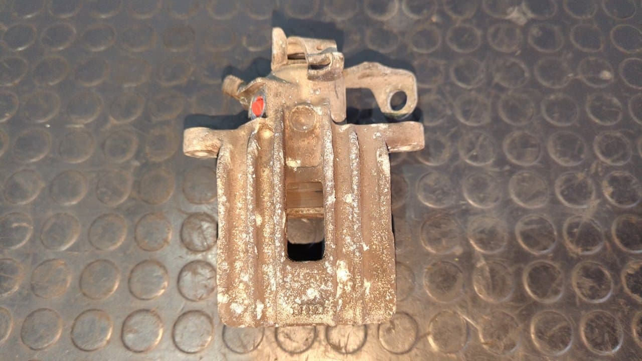 Recambio de PINZA DE FRENO TRASERA IZQUIERDA para VOLKSWAGEN NEW BEETLE (9C1/1C1) 2.0 AQY referencia OEM IAM LUCAS 38 - ROJO