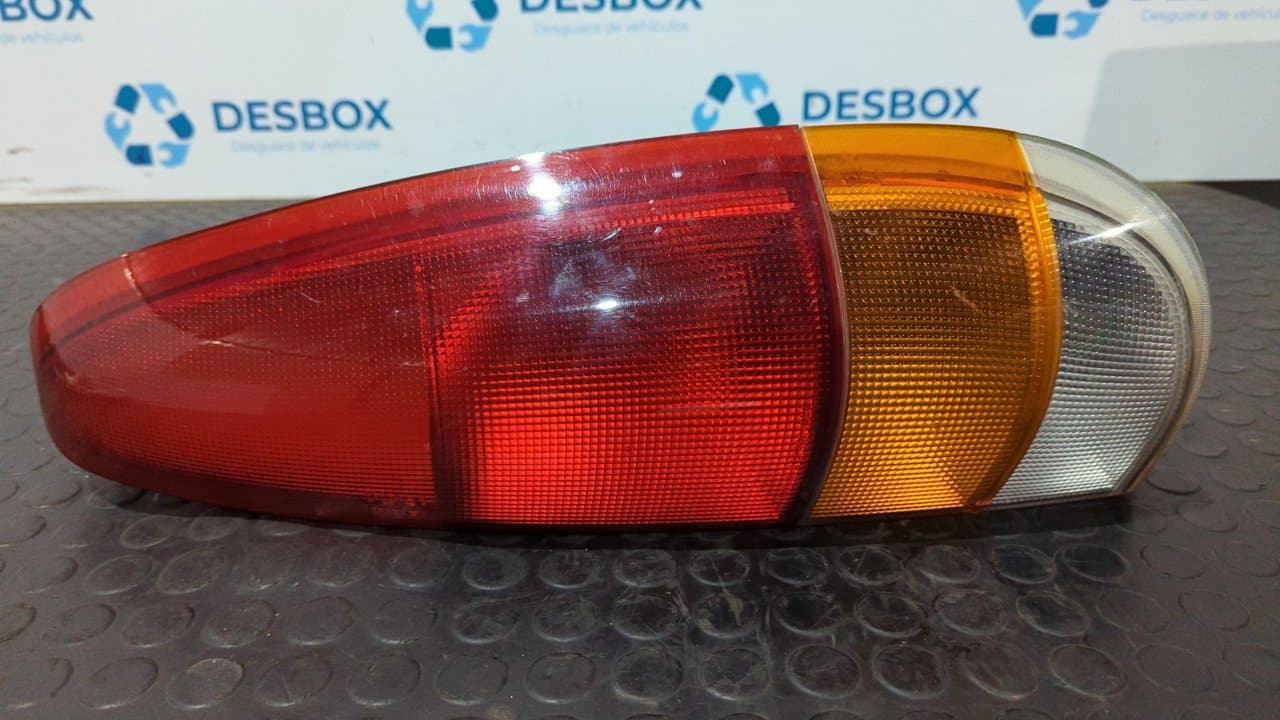 Recambio de PILOTO TRASERO DERECHO para HYUNDAI ATOS (MX) GL G4HC referencia OEM IAM 92402020 - VERDE