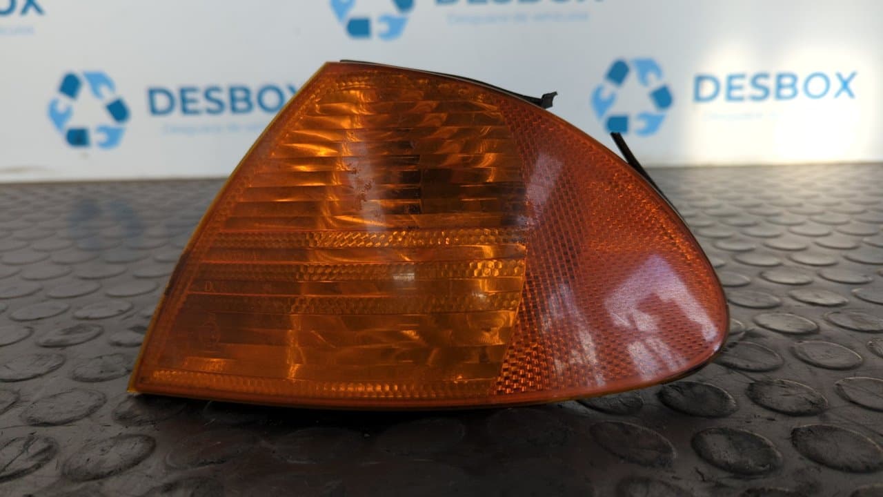 Recambio de PILOTO DELANTERO IZQUIERDO para BMW SERIE 3 BERLINA (E46) 1.9 CAT 194E1G referencia OEM IAM 6902765 - AZUL