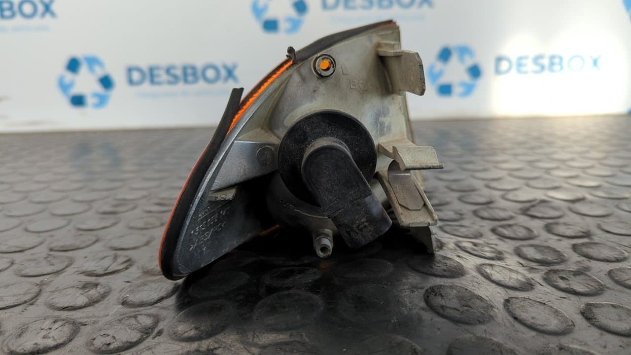 Recambio de PILOTO DELANTERO IZQUIERDO para BMW SERIE 3 BERLINA (E46) 1.9 CAT 194E1G referencia OEM IAM 6902765 - AZUL 2