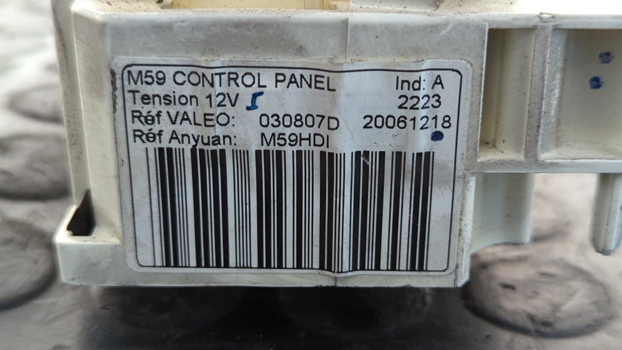Recambio de MANDO CALEFACCION / AIRE ACONDICIONADO para CITROEN BERLINGO 9HW referencia OEM IAM 030807D - BLANCO 9