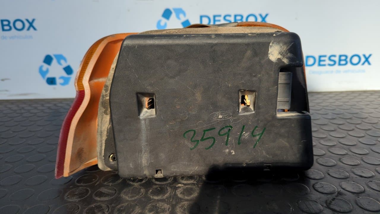 Recambio de PILOTO TRASERO DERECHO para FORD ESCORT BERLINA 1.8 Diesel RTA referencia OEM IAM 91AG13A602 - BLANCO 9
