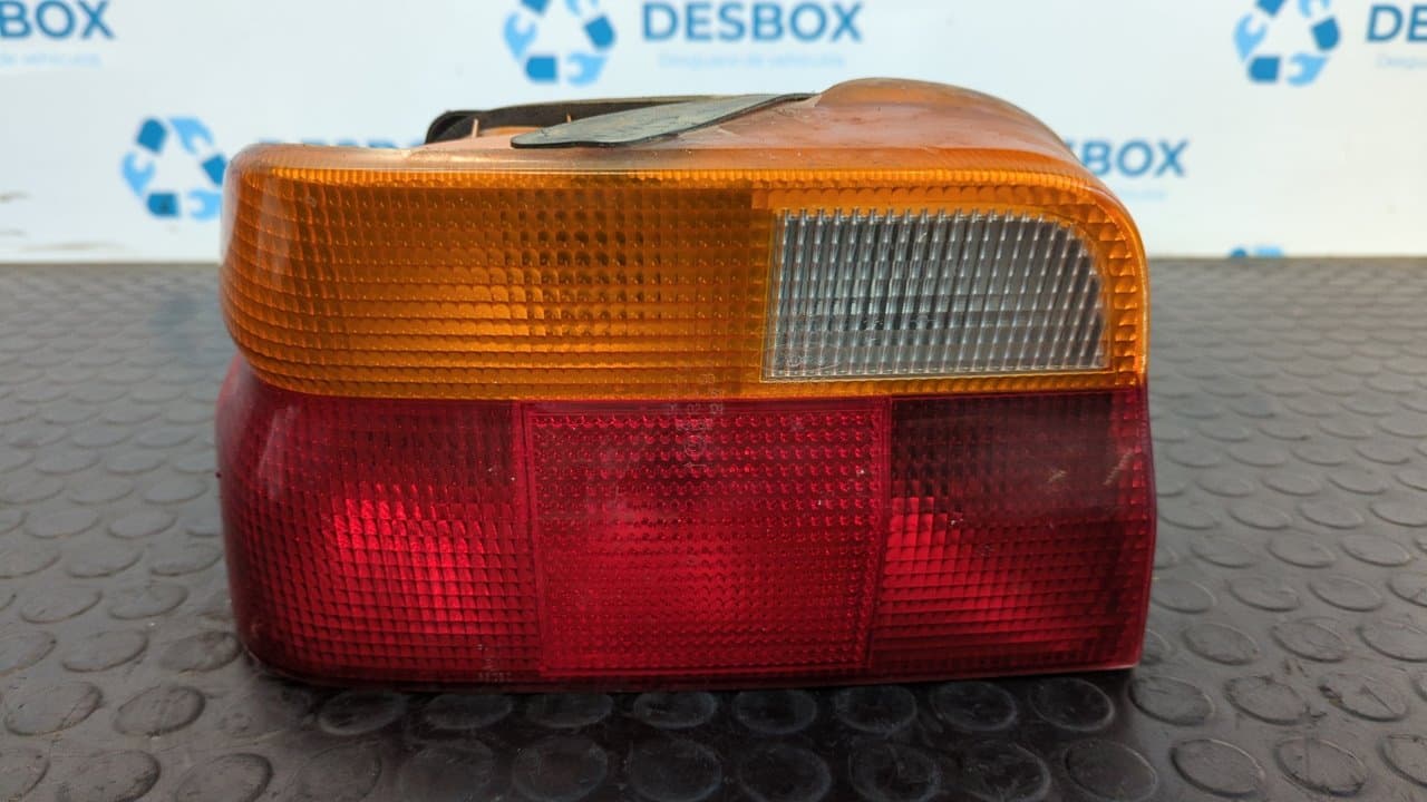 Recambio de PILOTO TRASERO IZQUIERDO para FORD ESCORT BERLINA 1.8 Diesel RTA referencia OEM IAM 91AG13A603 - BLANCO