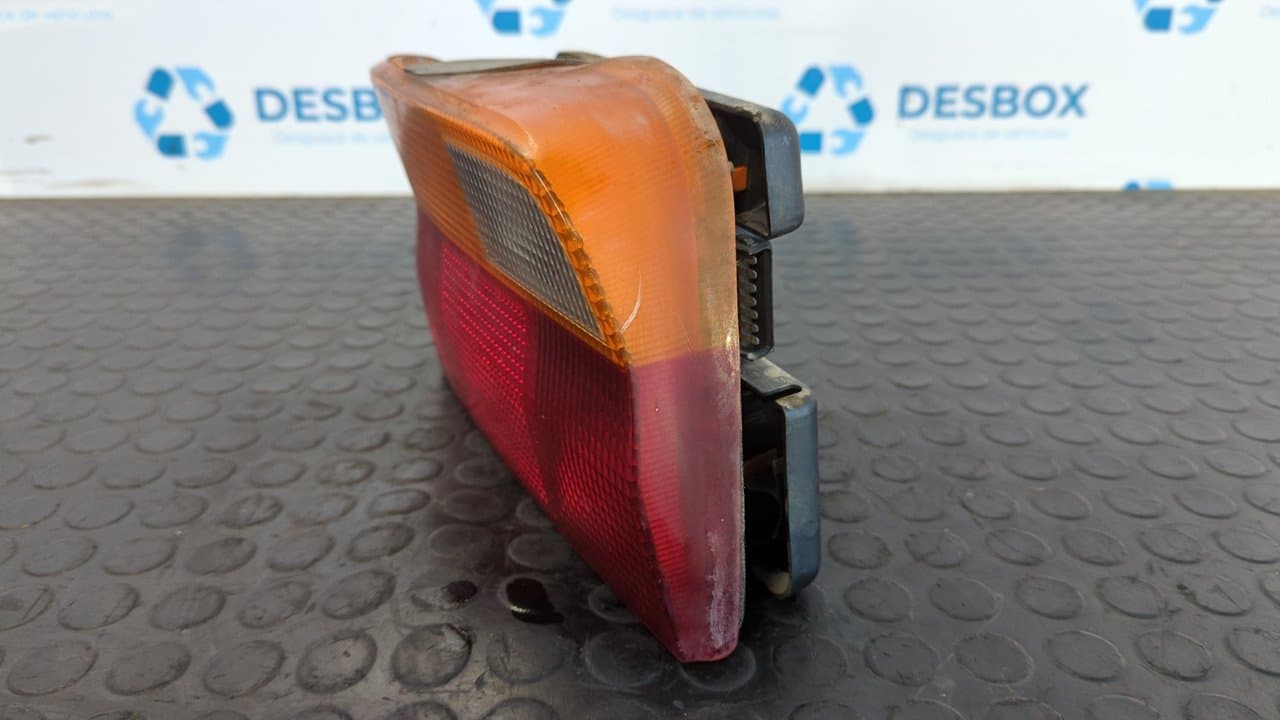 Recambio de PILOTO TRASERO IZQUIERDO para FORD ESCORT BERLINA 1.8 Diesel RTA referencia OEM IAM 91AG13A603 - BLANCO 3