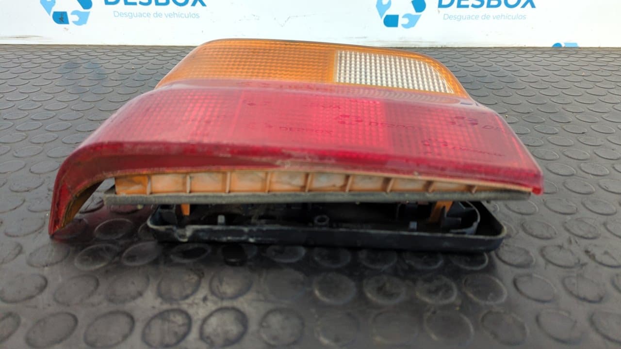 Recambio de PILOTO TRASERO IZQUIERDO para FORD ESCORT BERLINA 1.8 Diesel RTA referencia OEM IAM 91AG13A603 - BLANCO 7
