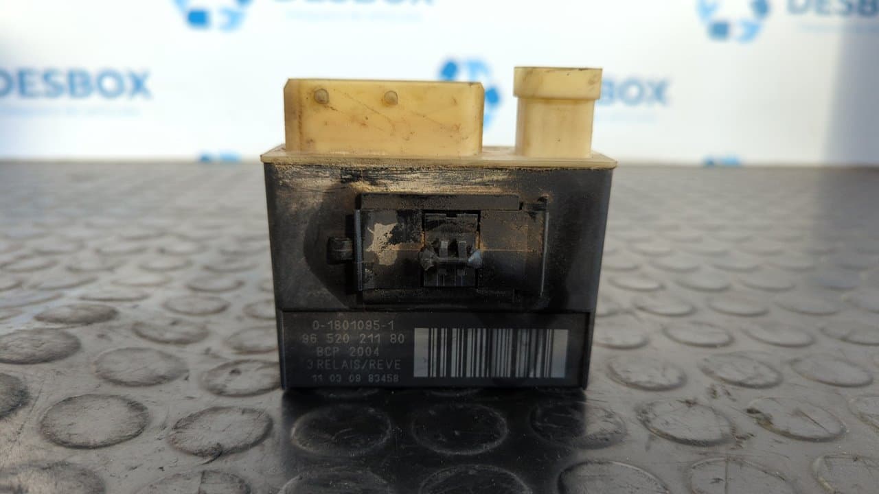 Recambio de CAJA PRECALENTAMIENTO para PEUGEOT 207 Confort 8HRDV4TD referencia OEM IAM 9652021180 - BLANCO