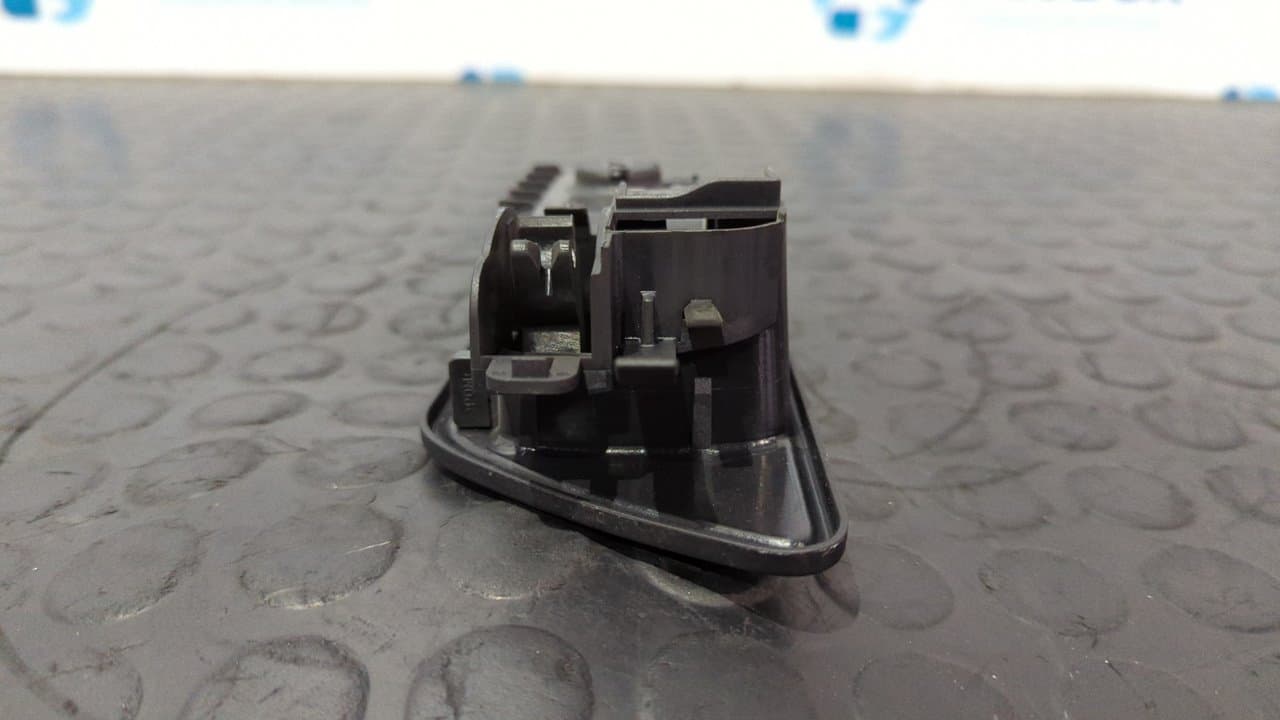 Recambio de MANETA INTERIOR DELANTERA DERECHA para LAND ROVER RANGE ROVER SPORT V8 TD Edition 60 YRS 368DT referencia OEM IAM 5H3222600AD - NEGRO 4