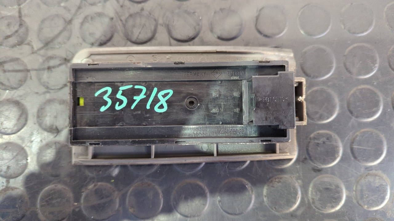 Recambio de MANDO ELEVALUNAS DELANTERO IZQUIERDO para AUDI A6 BERLINA (4B2) 2.5 V6 24V TDI CAT (AYM) AYM referencia OEM IAM 4B0959851 - NEGRO 5