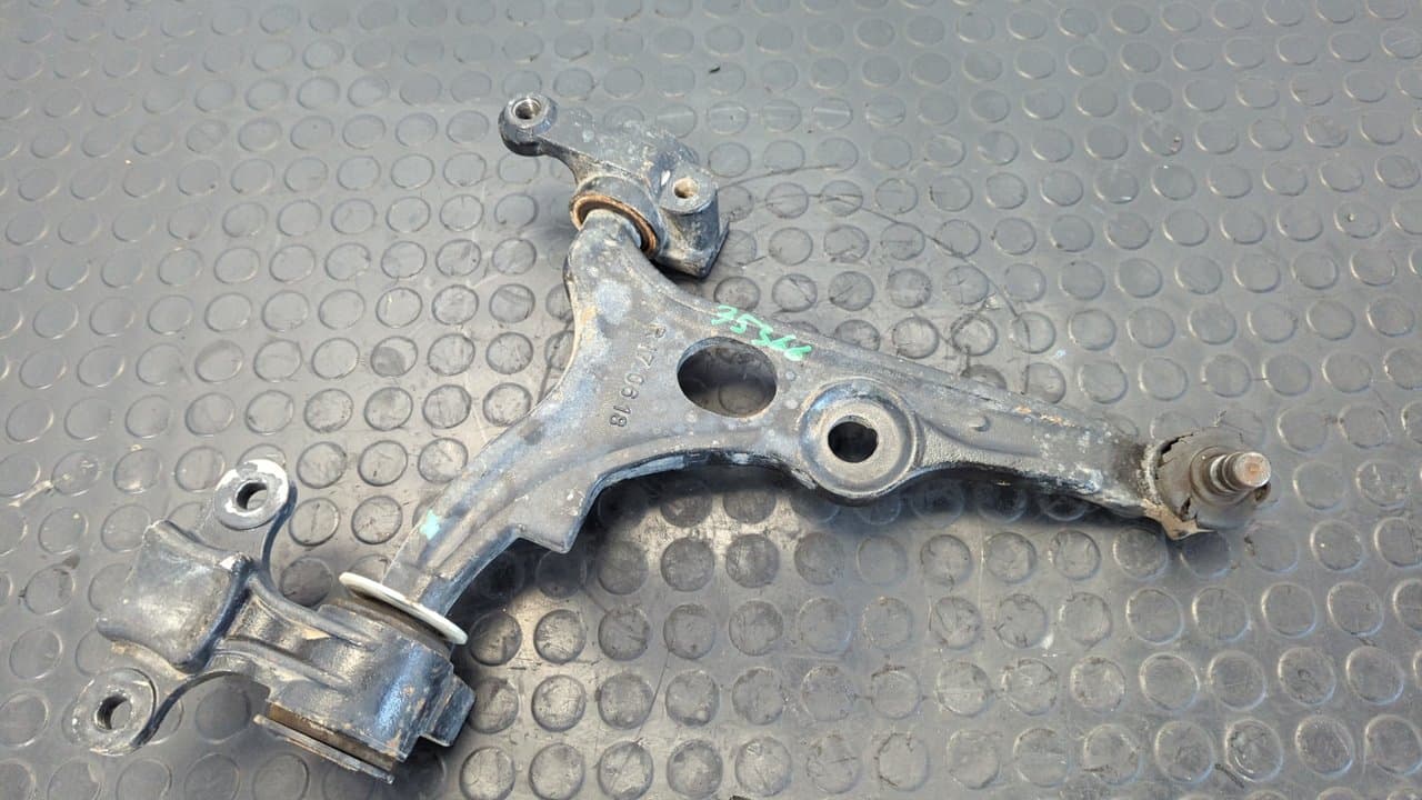 Recambio de BRAZO DERECHO INFERIOR DELANTERO para FIAT SCUDO (222) 2.0 16V JTD ELX Kombi (7 Sitze) RHZ referencia OEM IAM R170618 - BLANCO