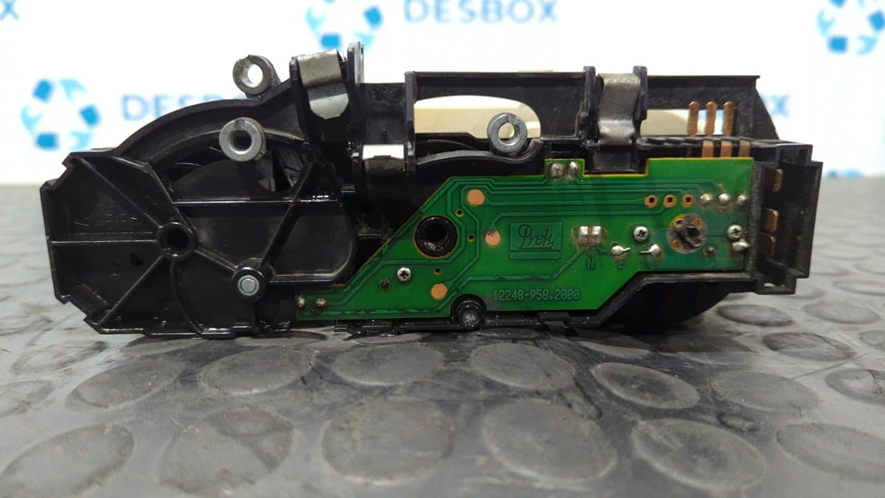 Recambio de MANDO CALEFACCION / AIRE ACONDICIONADO para MERCEDES-BENZ SPRINTER (W901,W904) CAJA CERR. 412 D   (904.462-463)  Techo elevado 602980 referencia OEM IAM  F650578D - BLANCO 7