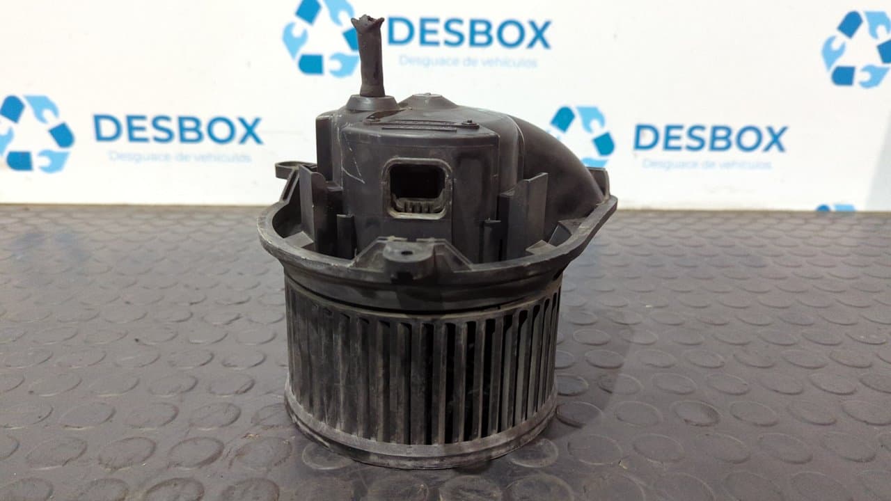 Recambio de MOTOR CALEFACCION para MERCEDES-BENZ SPRINTER (W901,W904) CAJA CERR. 412 D   (904.462-463)  Techo elevado 602980 referencia OEM IAM  651586K - BLANCO 2