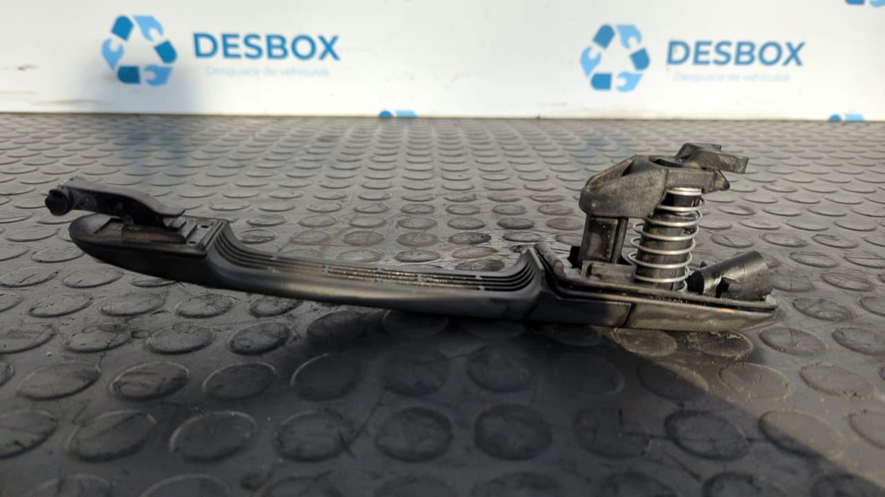 Recambio de MANETA DELANTERA IZQUIERDA para MERCEDES-BENZ SPRINTER (W901,W904) CAJA CERR. 412 D   (904.462-463)  Techo elevado 602980 - BLANCO 5