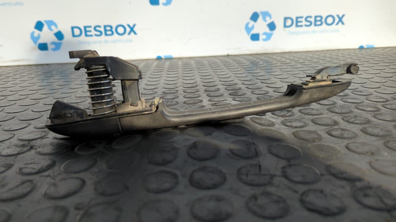 Recambio de MANETA DELANTERA DERECHA para MERCEDES-BENZ SPRINTER (W901,W904) CAJA CERR. 412 D   (904.462-463)  Techo elevado 602980 - BLANCO 4