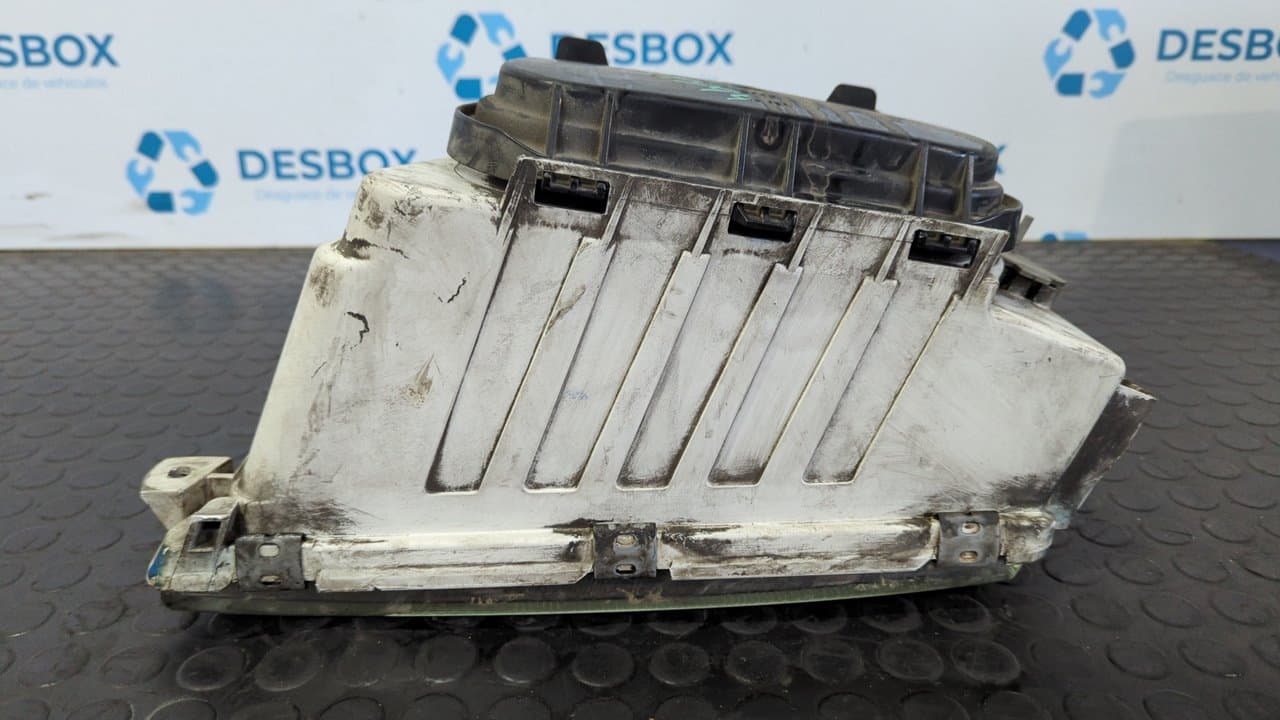 Recambio de FARO DERECHO para MERCEDES-BENZ SPRINTER (W901,W903) COMBI 310 D   (903.471,472,473)   Techo elevado 602980 referencia OEM IAM 14377400 - BLANCO 4