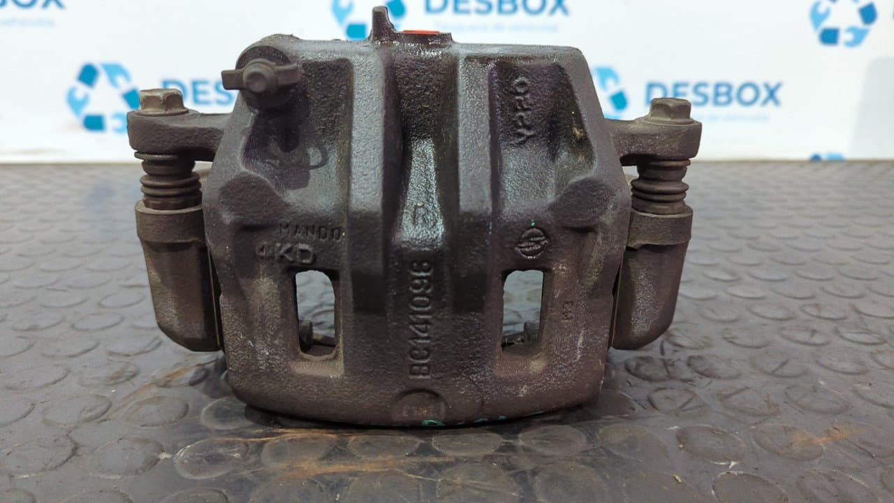 Recambio de PINZA DE FRENO DELANTERA DERECHA para SSANGYONG REXTON 270 Xdi Executive D27DT referencia OEM IAM BC141096 - NEGRO