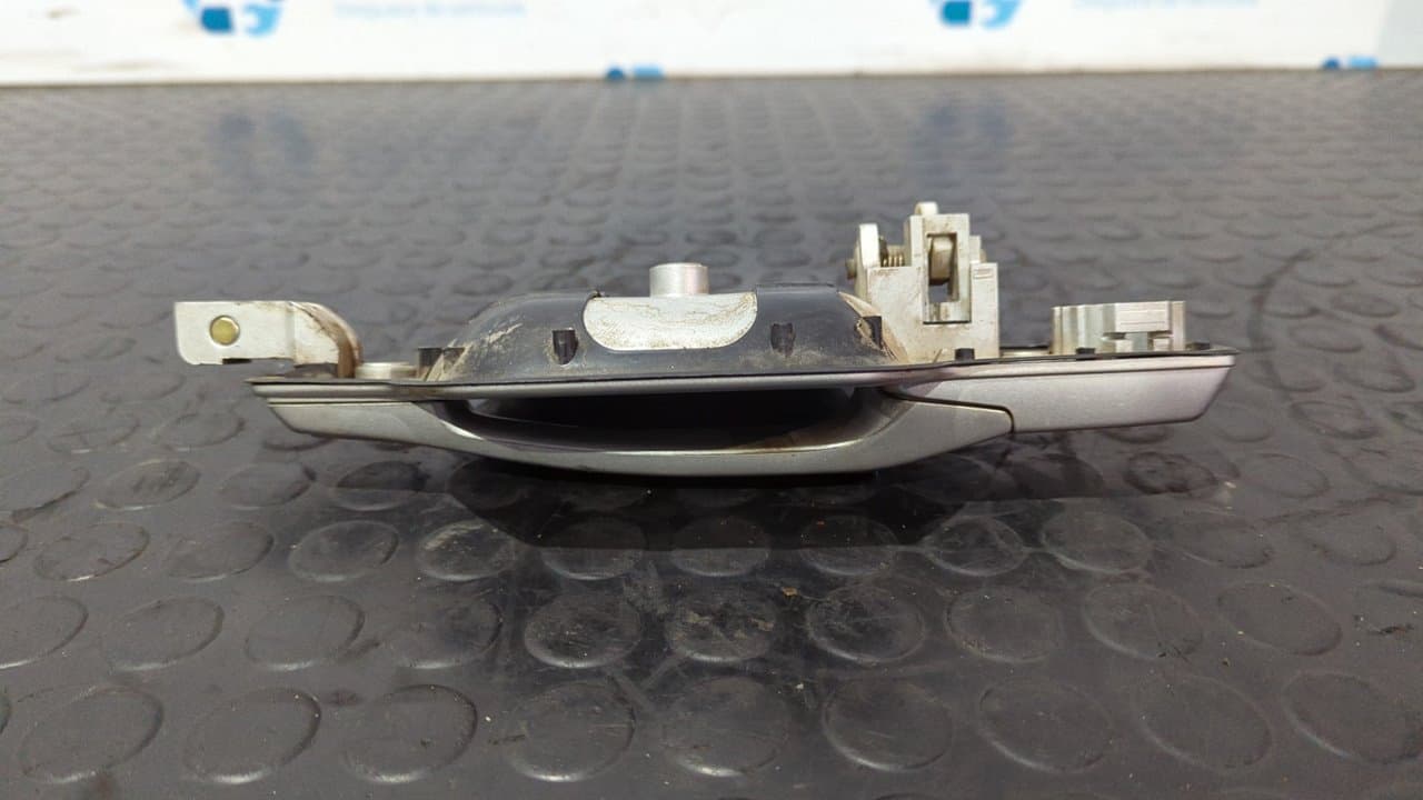 Recambio de MANETA DELANTERA DERECHA para MITSUBISHI MONTERO (V80/V90) 3.2 DID 4M41 - GRIS 3