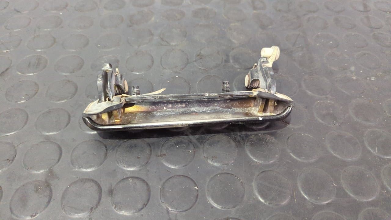 Recambio de MANETA DELANTERA DERECHA para NISSAN PATROL (K/W160) Hardtop (K160) RD28T referencia OEM IAM N07R - BLANCO 5