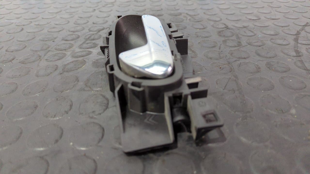 Recambio de MANETA INTERIOR TRASERA IZQUIERDA para PEUGEOT 308 Confort 9HX referencia OEM IAM 9660525480 - GRIS 6
