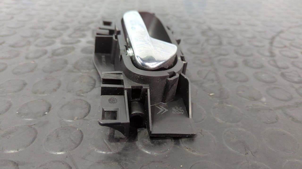 Recambio de MANETA INTERIOR TRASERA DERECHA para PEUGEOT 308 Confort 9HX referencia OEM IAM 9660525380 - GRIS 5