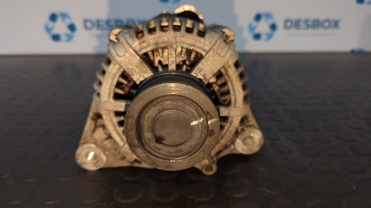 Recambio de ALTERNADOR para KIA CERATO D4EA referencia OEM IAM 3730027012  - GRIS