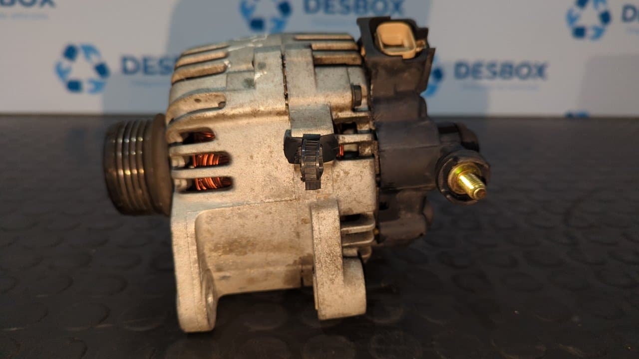 Recambio de ALTERNADOR para KIA CERATO 1.5 LX CRDi Berlina (4-ptas.) D4FB referencia OEM IAM 373002A110 - NEGRO 5