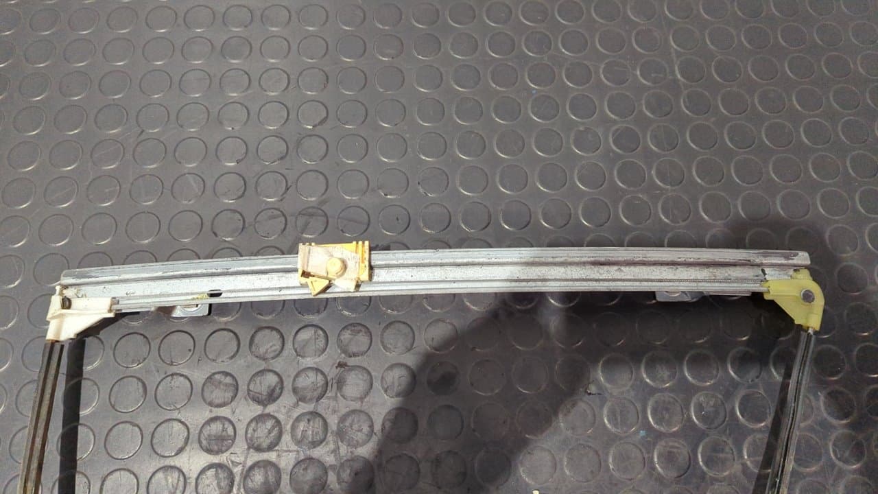 Recambio de ELEVALUNAS DELANTERO DERECHO para RENAULT CLIO II FASE II (B/CB0) Authentique K9K B7 referencia OEM IAM 117312 - BLANCO 5