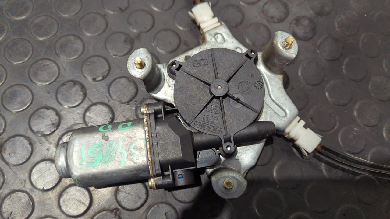 Recambio de ELEVALUNAS DELANTERO DERECHO para RENAULT CLIO II FASE II (B/CB0) Authentique K9K B7 referencia OEM IAM 117312 - BLANCO 3