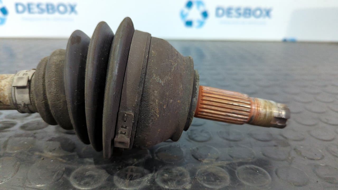Recambio de TRANSMISION DELANTERA IZQUIERDA para FIAT PUNTO BERLINA (188) 1.3 16V Multijet Feel 188A9000 - PLATA 4