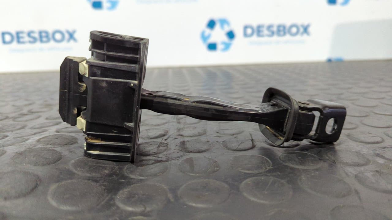 Recambio de RETENEDOR PUERTA DERECHA para BMW SERIE 4 COUPE (F32) 420d N47D20C referencia OEM IAM 7284427 - GRIS 7