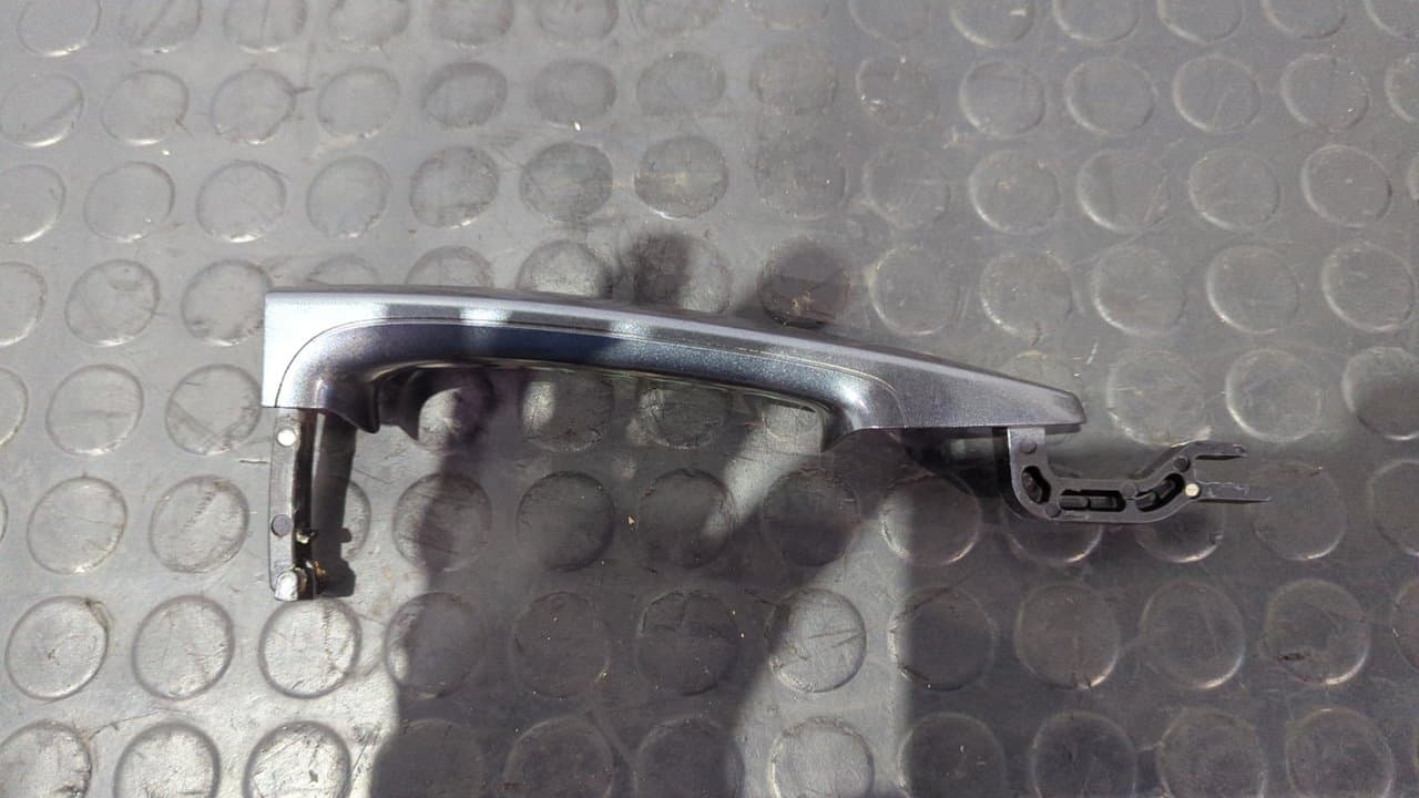 Recambio de MANETA DELANTERA DERECHA para BMW SERIE 4 COUPE (F32) 420d N47D20C referencia OEM IAM E9XR2 - GRIS 2