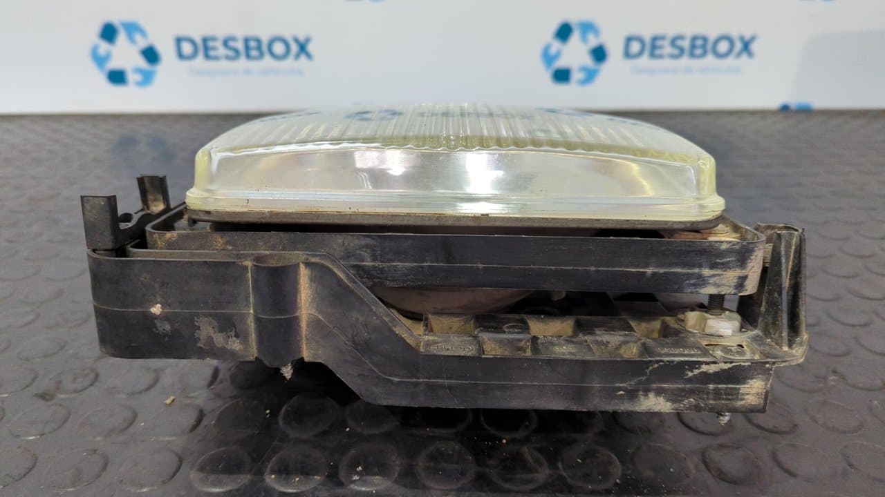 Recambio de FARO DERECHO para MERCEDES-BENZ MB 100 D CAJA CERRADA / COMBI 2.4 Diesel 616963 referencia OEM IAM  A2810881 - BLANCO 6