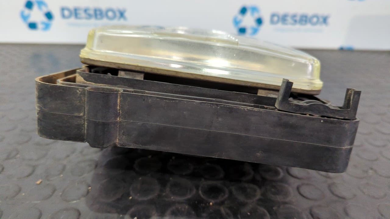Recambio de FARO DERECHO para MERCEDES-BENZ MB 100 D CAJA CERRADA / COMBI 2.4 Diesel 616963 referencia OEM IAM  A2810881 - BLANCO 7
