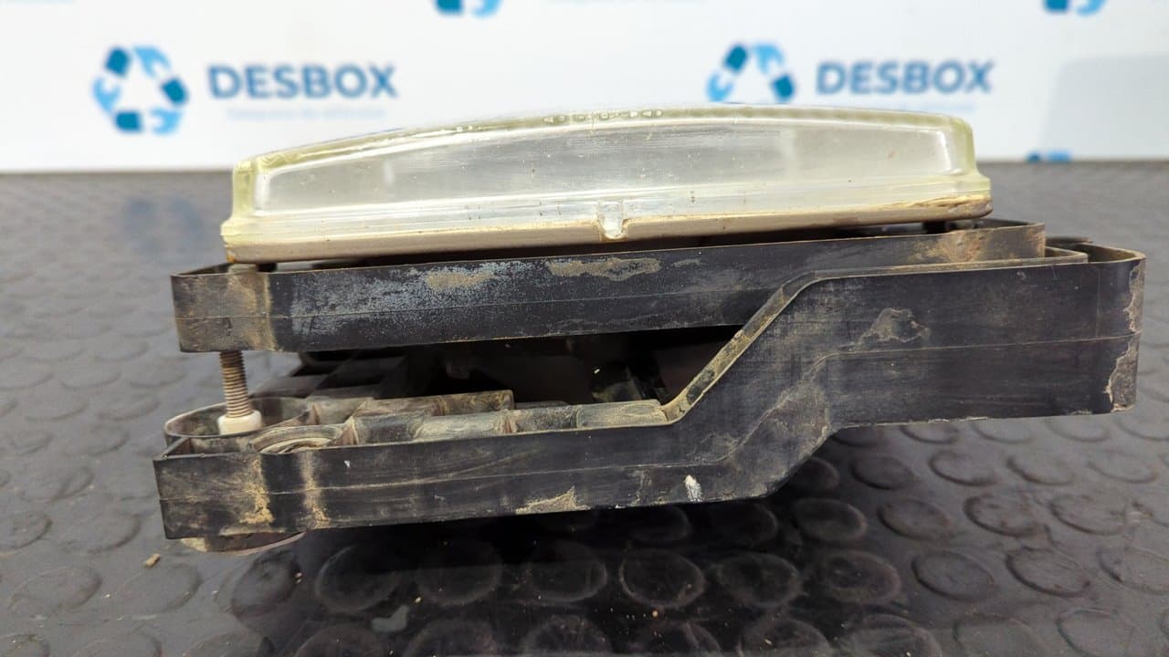 Recambio de FARO DERECHO para MERCEDES-BENZ MB 100 D CAJA CERRADA / COMBI 2.4 Diesel 616963 referencia OEM IAM  A2810881 - BLANCO 8