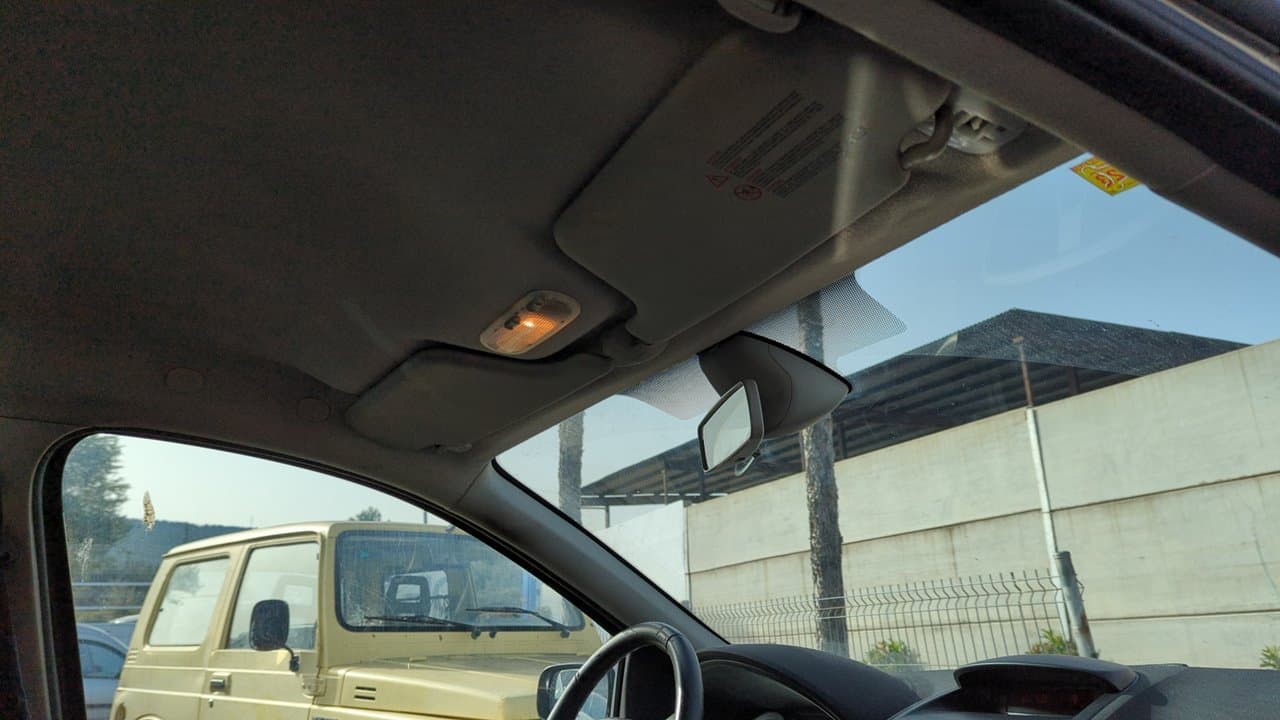 Recambio de ALETA DELANTERA IZQUIERDA para RENAULT CLIO III K9K766 - GRIS 7